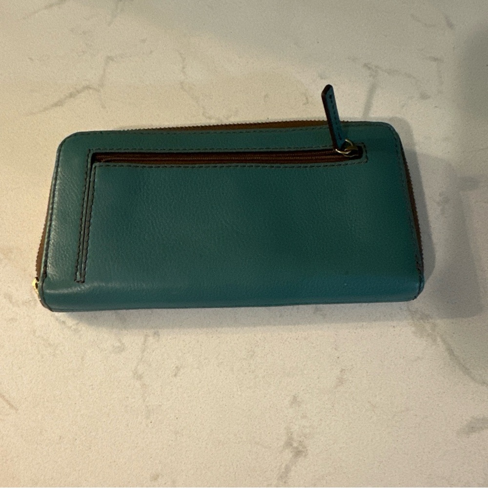 FOSSIL ZIP AROUND WALLET WRISTLET COLOR BLOCK LEATHER BRASS. - Picture 3 of 10